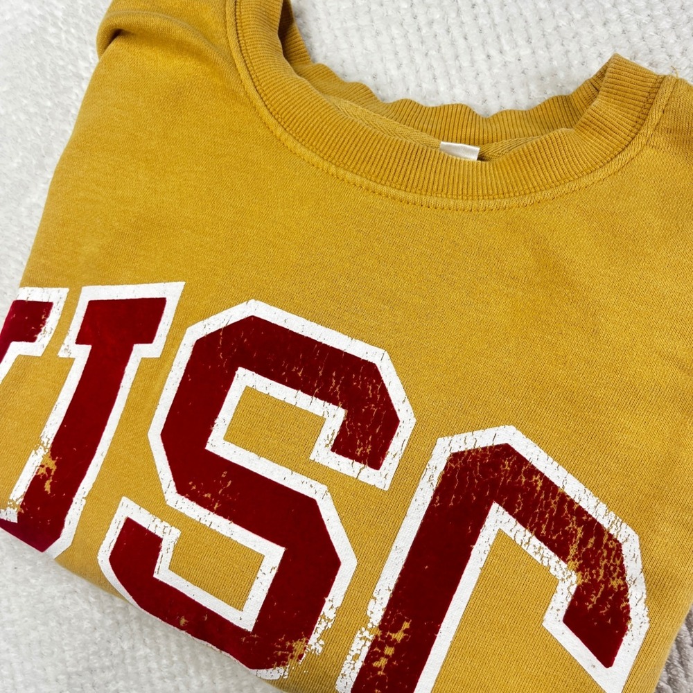 USC Trojans Gold Crewneck Sweatshirt Distressed Graphic Pullover Medium